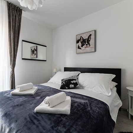 Babylu Apartman Zara Esterno foto