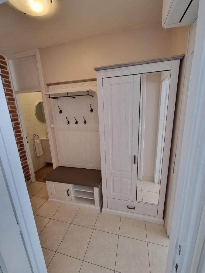 Babylu Apartman Zara Esterno foto
