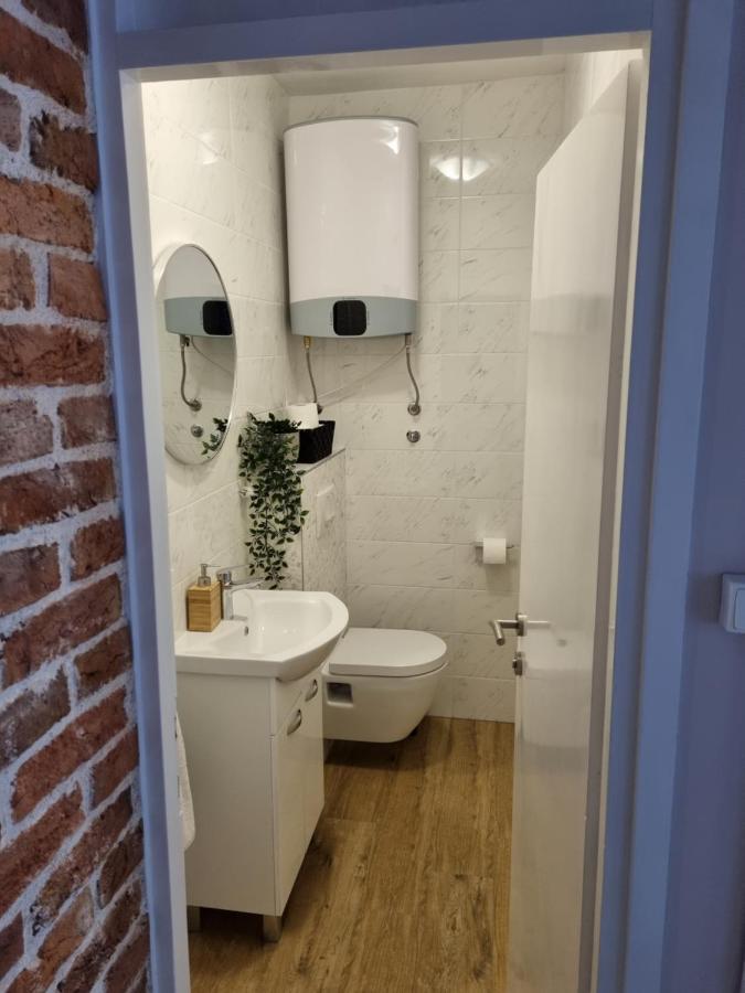 Babylu Apartman Zara Esterno foto
