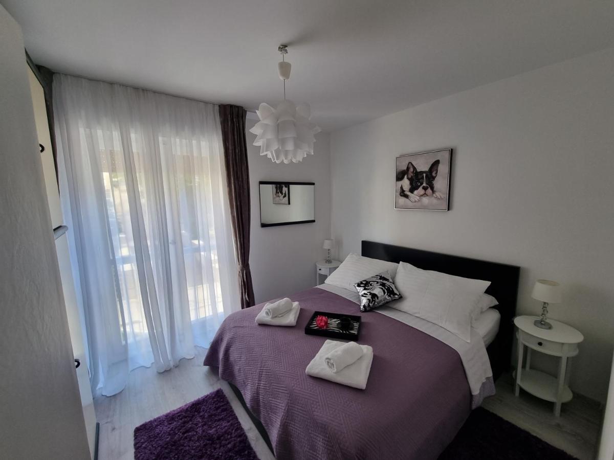 Babylu Apartman Zara Esterno foto