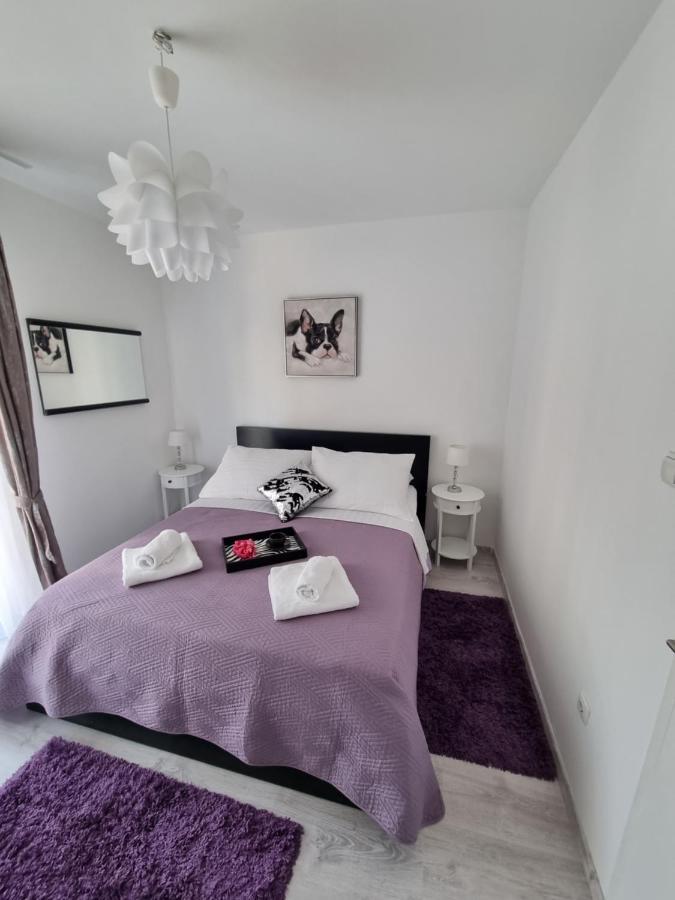 Babylu Apartman Zara Esterno foto