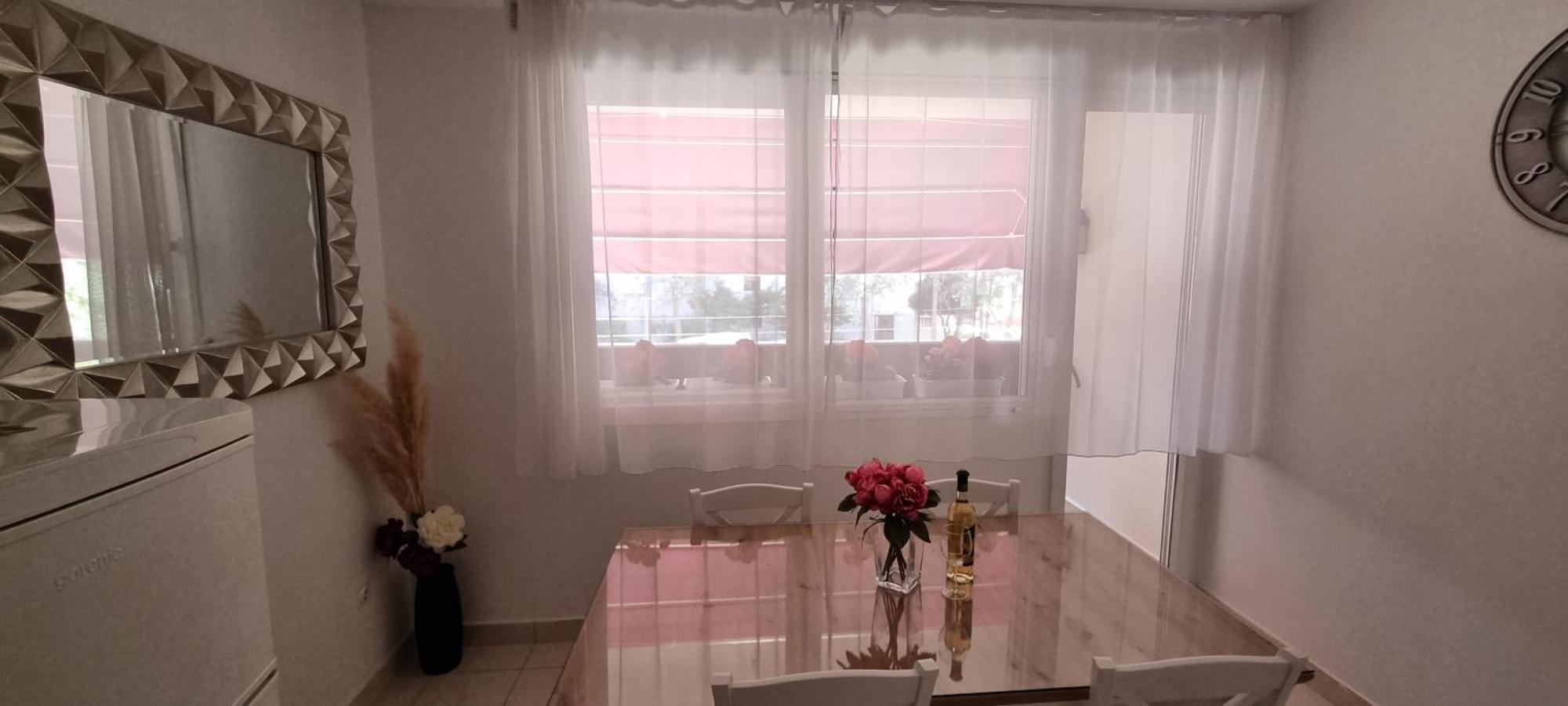 Babylu Apartman Zara Esterno foto