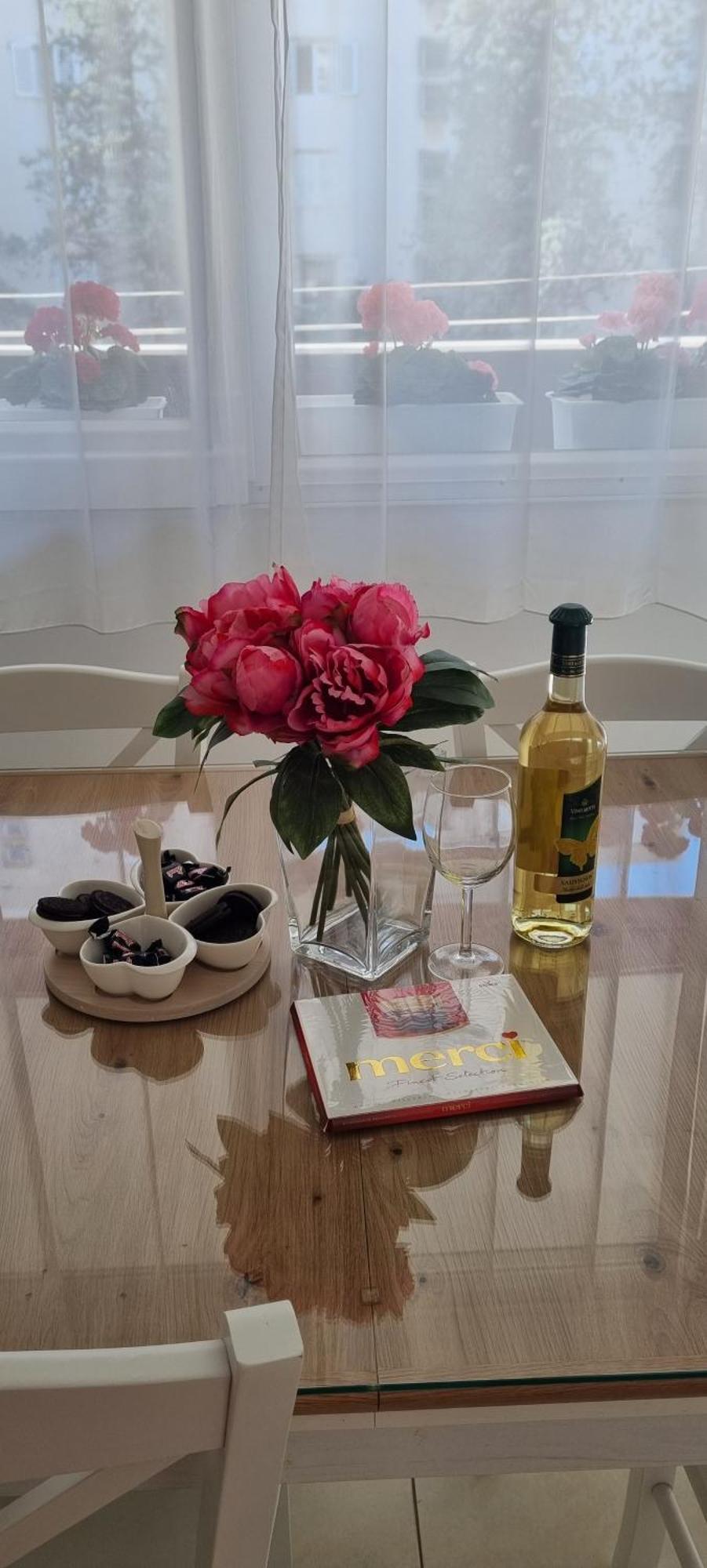 Babylu Apartman Zara Esterno foto