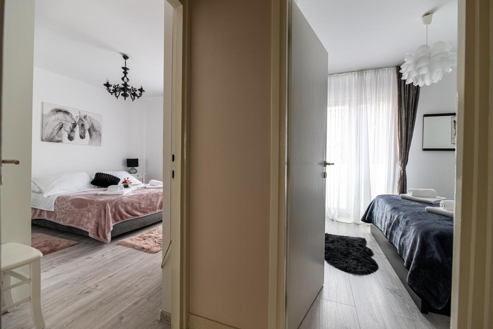 Babylu Apartman Zara Esterno foto