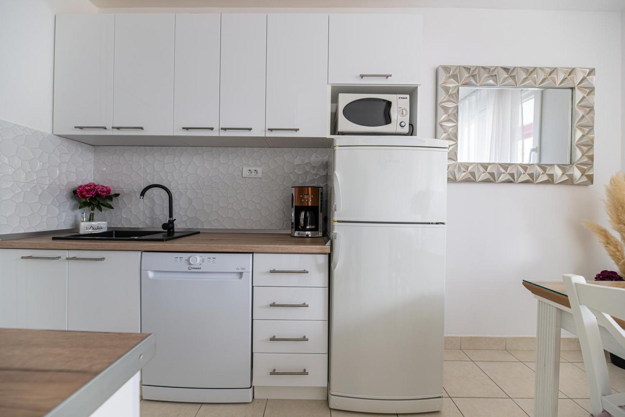Babylu Apartman Zara Esterno foto
