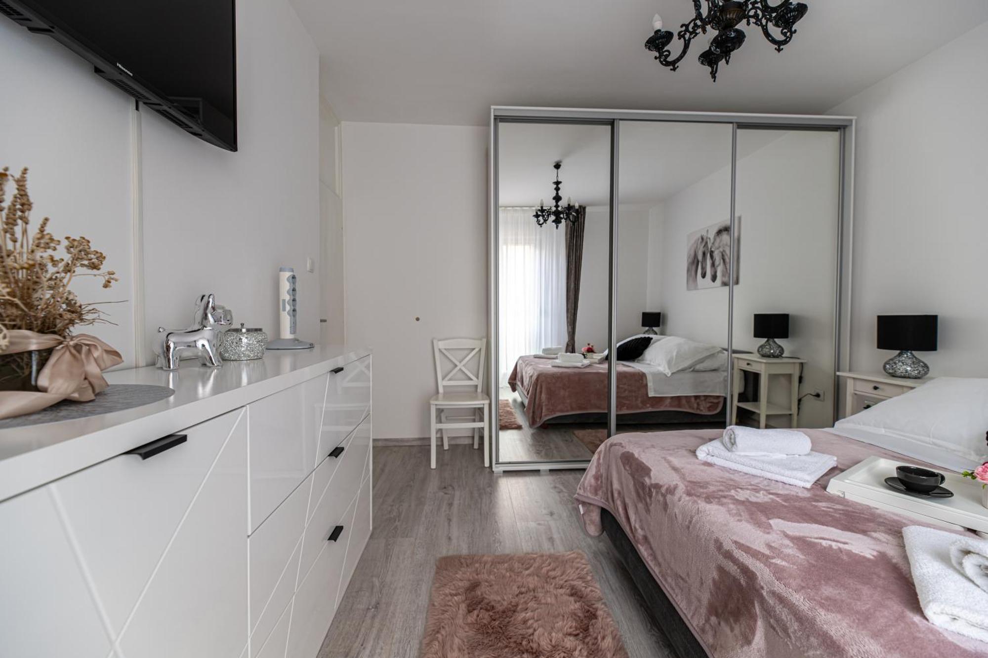 Babylu Apartman Zara Esterno foto