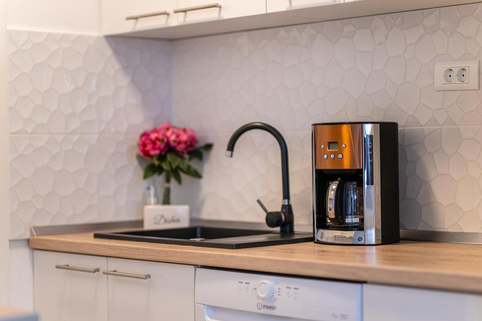 Babylu Apartman Zara Esterno foto