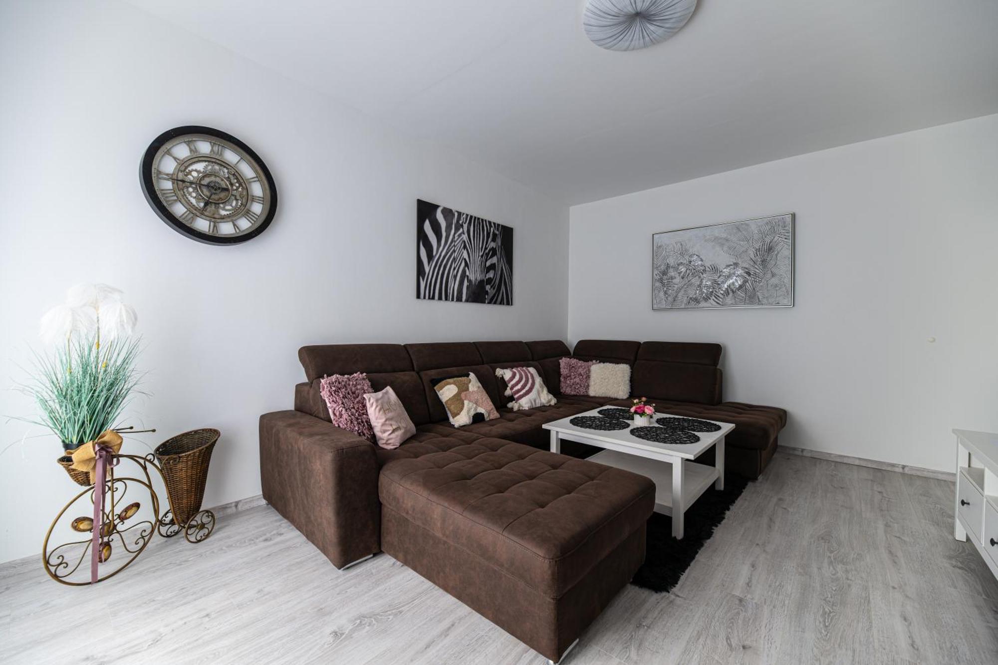 Babylu Apartman Zara Esterno foto