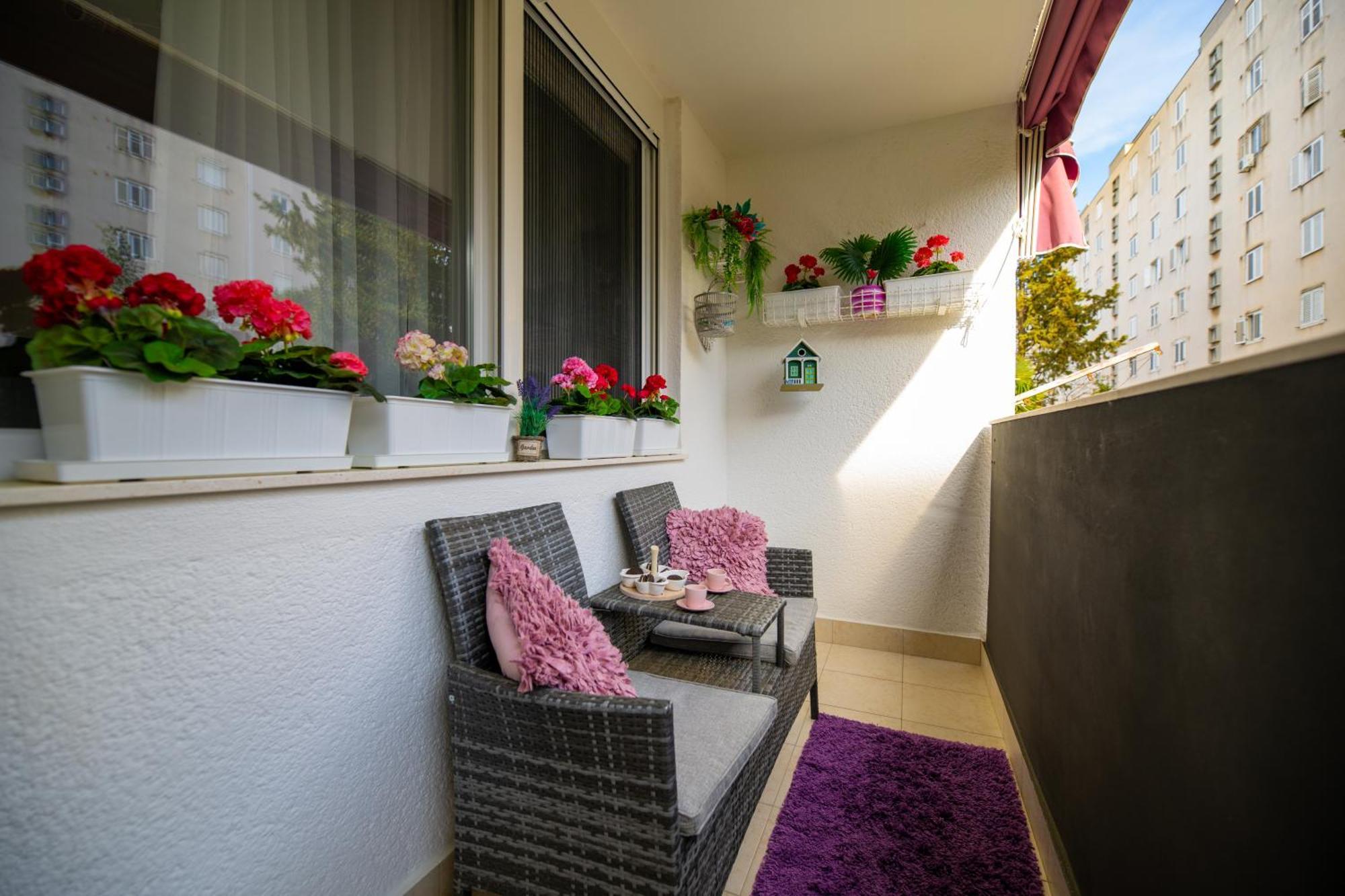 Babylu Apartman Zara Esterno foto